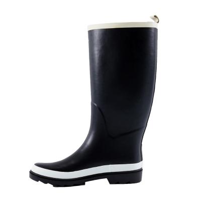 China Fashion Trend Factory Wholesale Non-slip Rubber Knee High Men's Rain Shoes Fashion Boot for sale