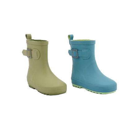 China Fashion Trend Best Quality Outdoor Child Matte Blue Classic Button Up PVC Rubber Rain Shoes Kid Rain Boots for sale