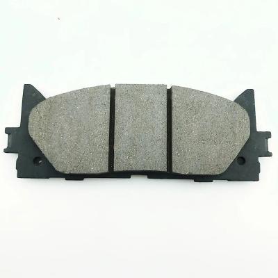 China Front Wheel Manufacturer Price Auto Car Parts Spare Ceramic Semi-metal Front Brake Pads For Toyota Corolla for sale