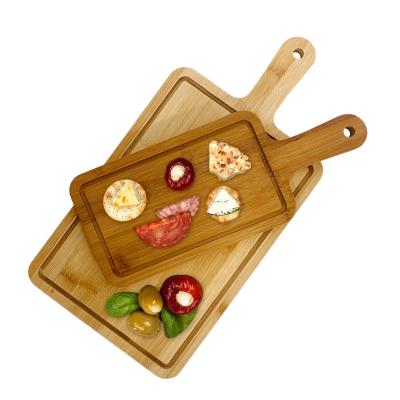 China Sustainable customised logo wooden rectangular cheese charcuterie chopping board platter tray acacia bamboo wooden pizza board with handle for sale