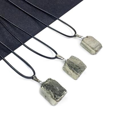 China Natural Magnetite Crystal Pendant Necklace Group Europe Pyrite Crystal Stones Healing For Gift for sale