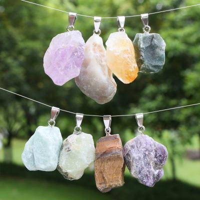 China Europe natural crystal pendant necklace rough stone crystal therapy rose quartz gemstone jewelry lapis lazuli raw necklace for sale