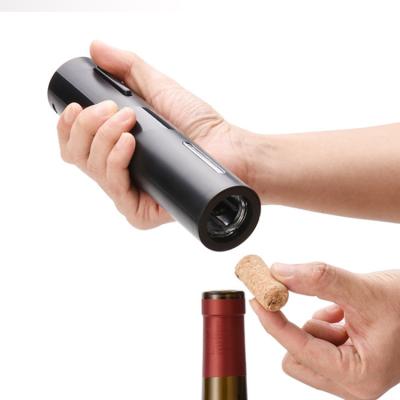 China Household New Arrivals Intelligent Electronic Wine Opener And Electric Corkscrew Kit Bottle Bartender With Batteries for sale