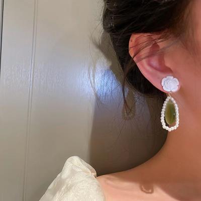 China Fashion 925 New Retro Elegant Silver Needle Bead Resin Flower Green Opal Drop Earrings for sale