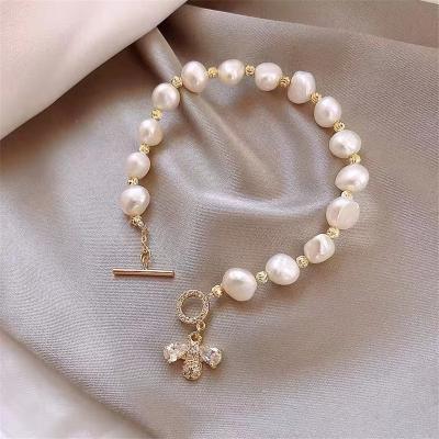 China Fashion Freshwater Pearl Micro-Inlaid Zircon Mini Bee Simple Fashion Bracelet for sale