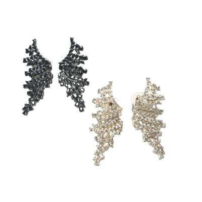 China Korean Style Environmental Friendly Jewelry Wedding Accessories Elegant Shiny Gold Black Leaves Stud Earrings for sale