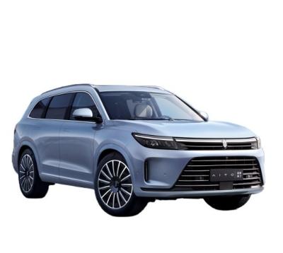 China Verbessern Sie Ihre Fahrt mit AITO M7 Luxus SUV Intelligentes Fahren und vergoldetes schwarzes Design zu verkaufen