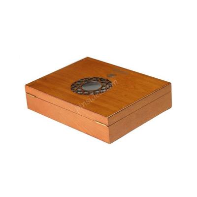 China Multi-Functional Souvenir Memorial Medallion Lid Collection Viable Solid Wood Carved Packaging Display Box for sale