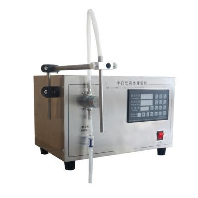 China Small Scale Soft Drinks Production Plant Sport Soda Water 24 BPM Bottle Filling Machine Price for sale