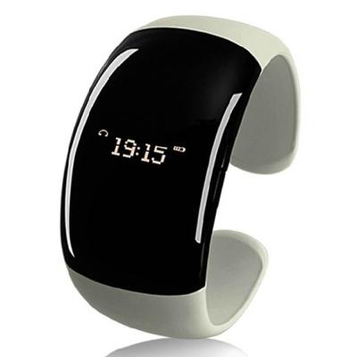 China Pulsera elegante inalámbrica de Bluetooth con el perseguidor del podómetro/de la función/del sueño de la caloría en venta