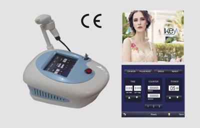 China Sistema fraccionario para la elevación facial, equipo de Microneedle RF del retiro de la quemadura de la belleza del RF en venta