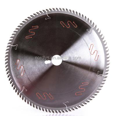 China Wood Cutting 9 Inch Tungsten Carbide Steel TCT Saw Blade For Cutting Wood for sale