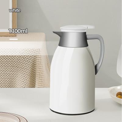 China Viable Price Affordable Press To Pour Water Shell Glass Inner Coffee Pot Plastic Vacuum Flask for sale