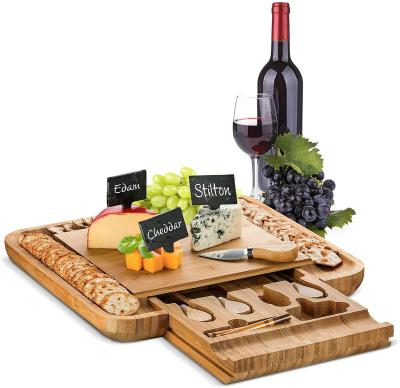 China Sustainable Wholesale Kitchen Organic Safe Bamboo Cheese Board for sale