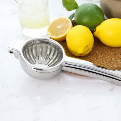 China Large Squeezer Manual Fruit Squeezer High Quality Manual Kitchen Tools Stainless Steel Citrus Lemon Orange Squeezer for sale