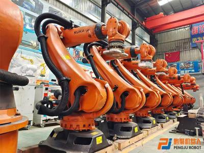 Cina Il robot KUKA KR240 R2700 prime è un braccio robotico a 6 assi, offre un carico utile di 240 kg e una portata di 2696 mm. La ripetibilità del robot KUKA KR 240 R2700 prime è di 0,06 mm in vendita