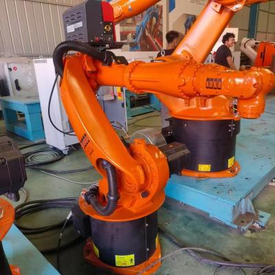 China KR16L6 6 kg Carga útil de 6 ejes Robot XP gabinete de control Instalación de suelo/techo ensamblaje de soldadura de arco de ángulo inclinado en venta