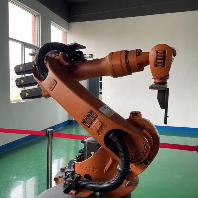 China Gebrauchte KUKA Roboter KR16 Wandmontage 6-Achsen zum Verkauf Bogenschweißroboter, Montage-Roboter, Elektronenstrahlschweißroboter zu verkaufen