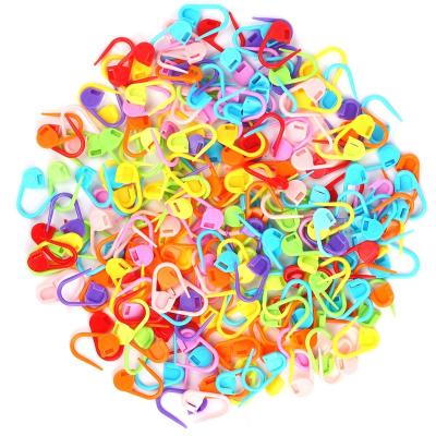 China Sewing Accessories 1000 Pcs Colorful Interlocking Plastic Stitch Markers Crochet Stitch Counts Crochet Staples for Weaving, Sewing and Knitting Diy Craft for sale