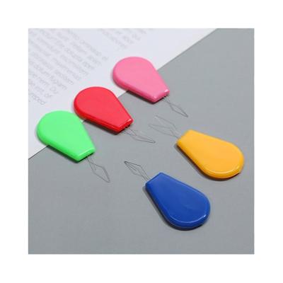 China Plastic Sewing Accessory Needle Threader Tool Sewing Accessory Color Random for sale