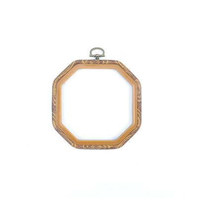 China Wooden Accessories 2 Shape Embroidery Hoop Frame Sewing Wooden Embroidery for sale