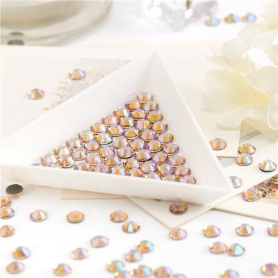 China Hotfix Flatback SS16 Purple Shinning Rhinestones For Clothing Accessaries for sale