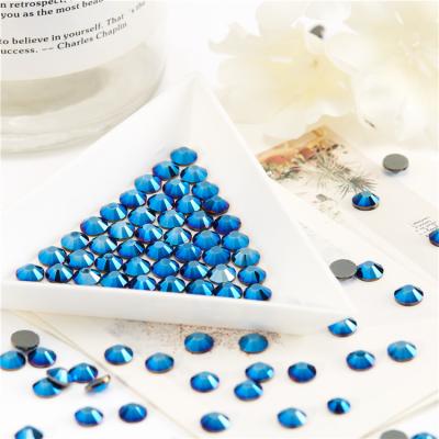 China Siam glue ss20 Shinning crystal gray rhinestones for sale for sale