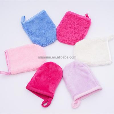 China Factory Wholesale Reusable Reusable Facial Massager Microfiber Makeup Remover Washable Hypoallergenic Glove for sale