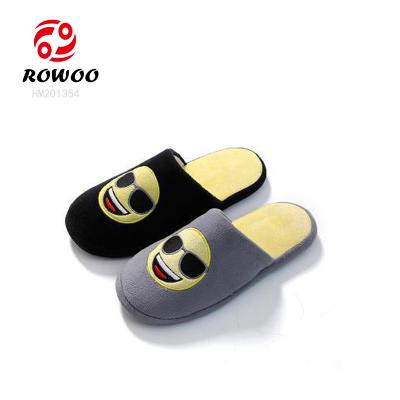 China Light Weight Shoes Supplier Customized Unisex Winter Home Slippers Women Slippers Cheap Slippers for sale