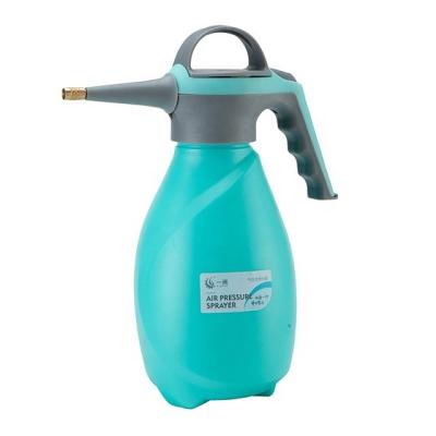 China Hot Selling 2L Manual Garden Sprayer Plastic Bottle Garden Hand Sprayer for sale