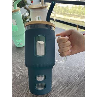 China Cola Milk Juice Beer Cup 2023 Hot Sale Durable Beer Glass Diaphanous Leakproof Drinkware Custom Printed Transparent Drinking Bottle With Straw for sale