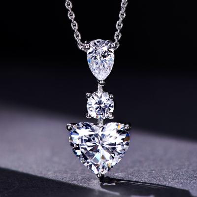 China Women 925 Lead Free Romantic Diamond Necklace Romantic Diamond Necklace Women White Gold White Gold Plated Dangling Love Heart Necklace for sale