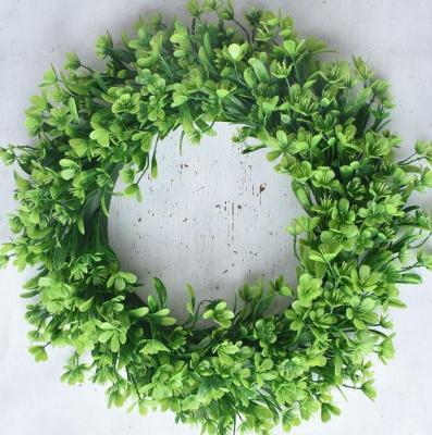 China Artificial Green PE Leaf Eucalyptus Wreath For Door Decor Greenery Wreath Front Door Decoration Wreath for sale