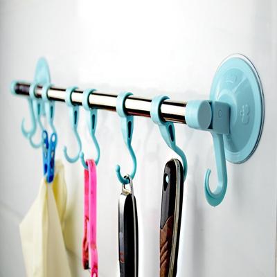 China Minimalist Suction Cup Type Simple Bathroom Plastic Wall Rack Towel Bar Clothes Towel Storage Rack With Hook for sale