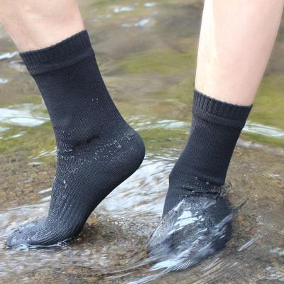 China Breathable Outdoor Skiing Waterproof Warm Mountaineering Cycling Sock Windproof Men's And Women's Socks for sale