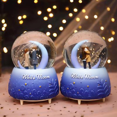 China Europe Jiayi Couple Snow Globe Music Box Anniversary Gift for Girlfriend Valentine's Day for sale