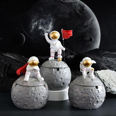 China Europe resin cigarette rhinestone ashtray cool windproof astronaut for decoration for sale