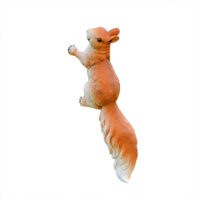 China Europe Simulation Small Outdoor Animal Squirrel Resin Sculpture Ornaments Garden Farm Landscape Yard Mall Decoration for sale