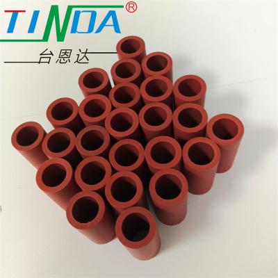 Chine Tubes de silicone personnalisées pour la résistance aux glissements de température dans l'industrie de la transformation des plaques à vendre