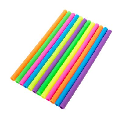 China Sustainable Plastic Dispense Silicone Straws 7.8*250 Mm Straight Sharp Tip FDA for sale