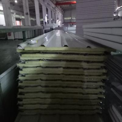 China 840-25-426mm iron grey steel sheet up and silver paper down glass wool sandwich panel for sale