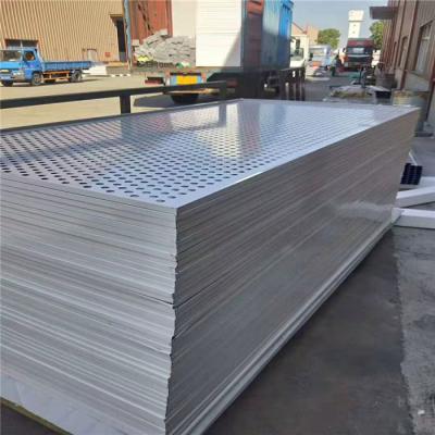 China white color windproof iron fence used for road and bridge maintenance for sale