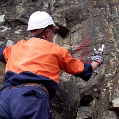 China Underground Mine Marking Paint, Red Fluorescent for sale