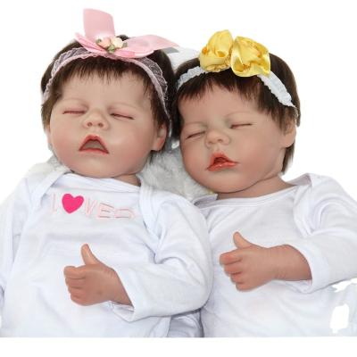 China Changeable Vinyl 18inch Realistic Soft Body Reborn Clothing Boys And Girls Twin Reborn Dolls for sale