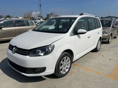 China Gerenoveerd Volkswagen Gebruikt Motorvoertuig Touran MPV 6 Seater 86000km Te koop