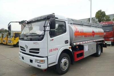 China Duolika D6 benutzte Hochleistungs-Brennstoff-Tankwagen der LKW-140HP des Euro-5 zu verkaufen