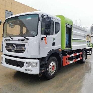 China Dongfeng Duolika D9 utilizó el camión del tanque de agua en venta