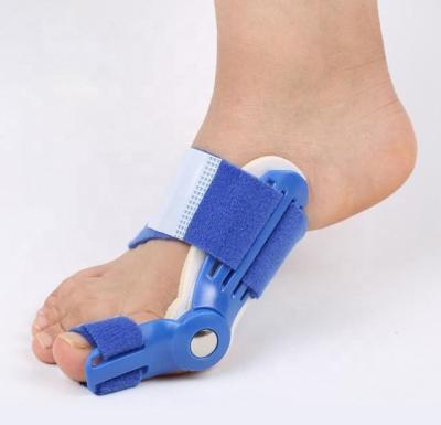 China Nylon+PC+Fabric 1Piece Hallux Valgus Bicyclic Big Toe Separator Foot Care Tool Orthopedic Splint Correction Bone Bunion Thumb for sale