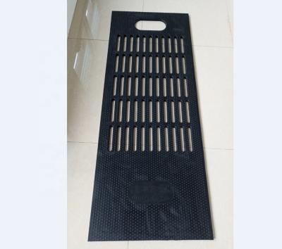 China Portable Cattle Heavy Duty Anti-Slip Sow Stall Sow Stall Comfort Safety Rubber Mat For Sow 20mm Thickness Rubber Mat for sale