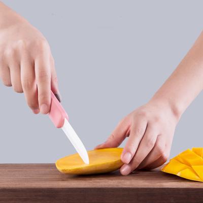 China Fruit Peeling Ceramic Retractable Utility Knife by MIDDIA OEM with Zirconia Blade for sale